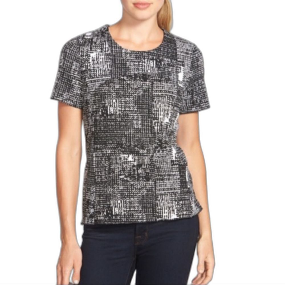 Vince Camuto Geo Print Short Sleeve Black Gray White Peplum Style Top Size Med